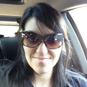 Meet your Posher, Lori